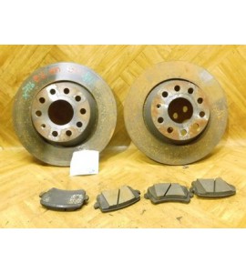 Bremsscheibe x 2 Stück Bremsbeläge Set VW Passat B6 hinten 3C0615601