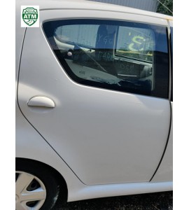 Tür hinten rechts Toyota Aygo Farbcode 068 Farbe Pianosa White Weiss