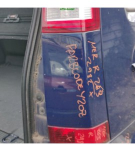 Blende Rückleuchtenblende rechts Opel Meriva Farbcode Y20Z Royalblau Blau