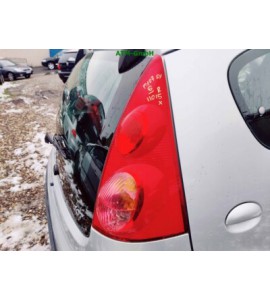 Bremsleuchte Rückleuchte Bremslicht Rücklicht rechts Peugeot 107 5 türig
