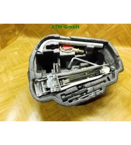 Bordwerkzeug Wagenheber Öse Radschlüssel VW Bora 1J0121115M