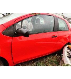 Tür vorne links Toyota Yaris 2 II 3 türig Farbcode 3P0 Vulcanrot Super Red V