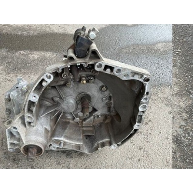 Getriebe Schaltgetriebe Volvo C30 1.8 92 kW Getriebecode JB3304