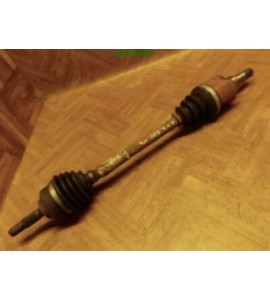 Antriebswelle Gelenwelle Peugeot 207 links Fahrerseite
