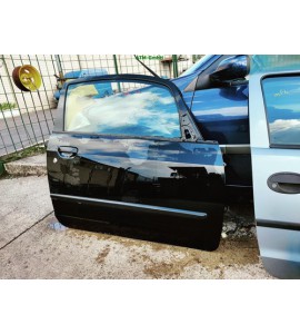 Tür rechts Mitsubishi Colt 6 VI 3 türig Farbcode 21D Farbe Schwarz