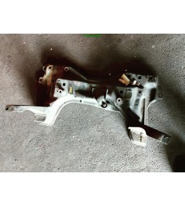 Achse Vorderachse vorne Motorhalter Motorträger Achsträger Ford Focus 1