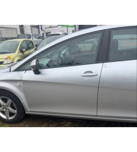 Tür vorne links Seat Leon 1P1 5 türig Farbcode LS7Y Grau Gris Luna Metallic