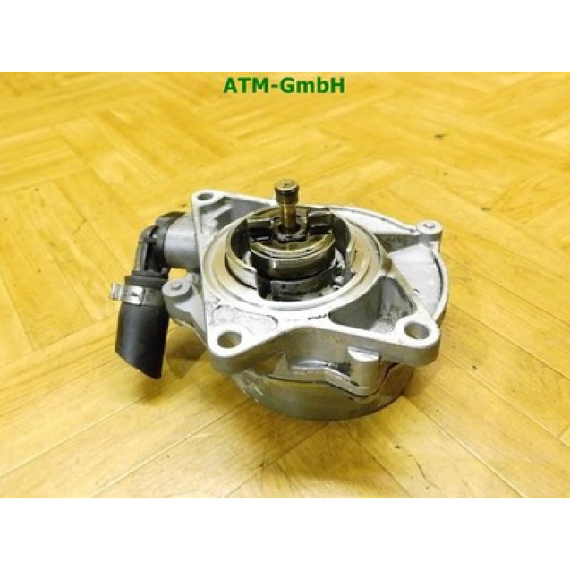 Vakuumpumpe Unterdruckpumpe Skoda Superb I Pierburg 057145100G
