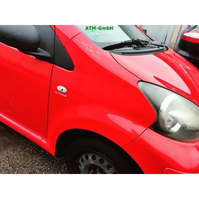 Kotflügel rechts Toyota Aygo B1 Farbcode 3P0 Farbe Super Red Uni