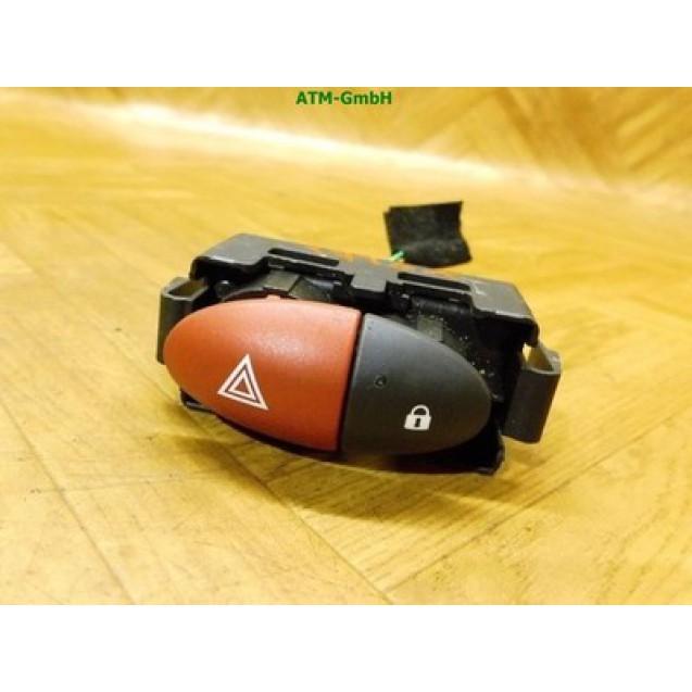 Schalter Schalterblock Warnblinkerschalter ZV Renault Twingo 2 II 8200214896