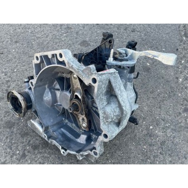 Getriebe Schaltgetriebe VW Polo 9N3 1.2 12V 47 kW Getriebecode JUS