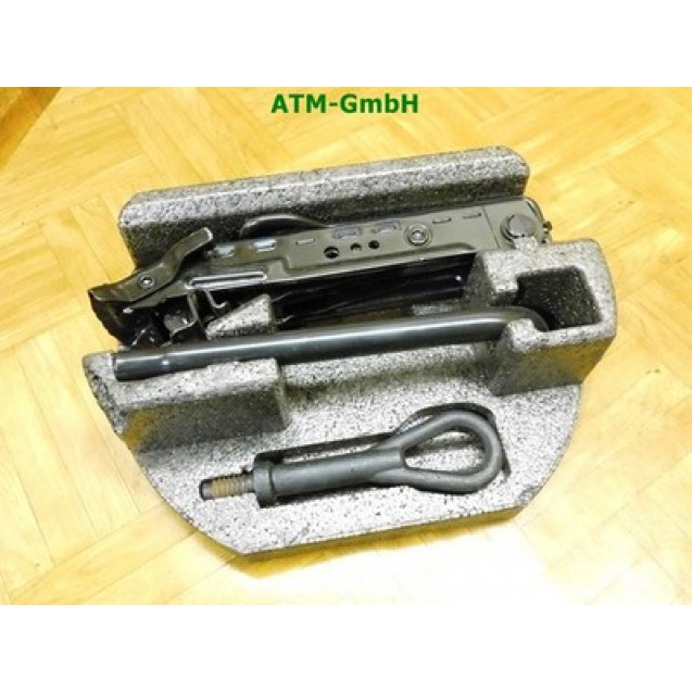 Bordwerkzeug Wagenheber Öse Radschlüssel Ford Fiesta 6 VI 8V2117009AB
