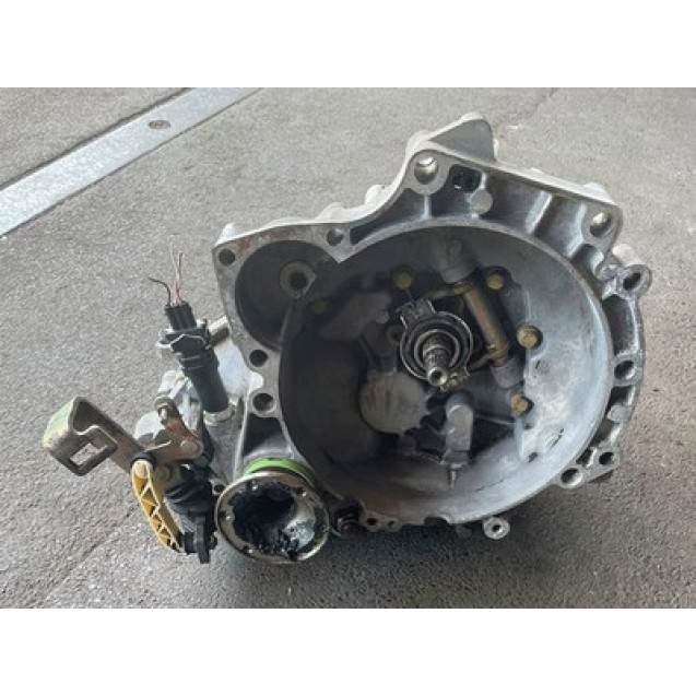 Getriebe Schaltgetriebe VW Polo 6N2 60 1.4 44 kW Getriebecode ETD